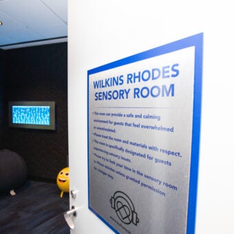 KultureCity and Georgia Aquarium Debut New Wilkins Rhodes Sensory Room